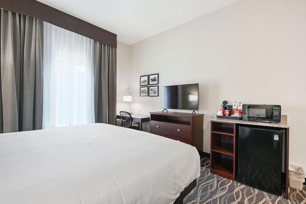 Cobblestone Hotel & Suites - Mosinee 외부 사진