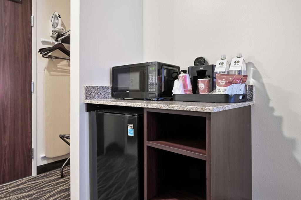 Cobblestone Hotel & Suites - Mosinee 외부 사진
