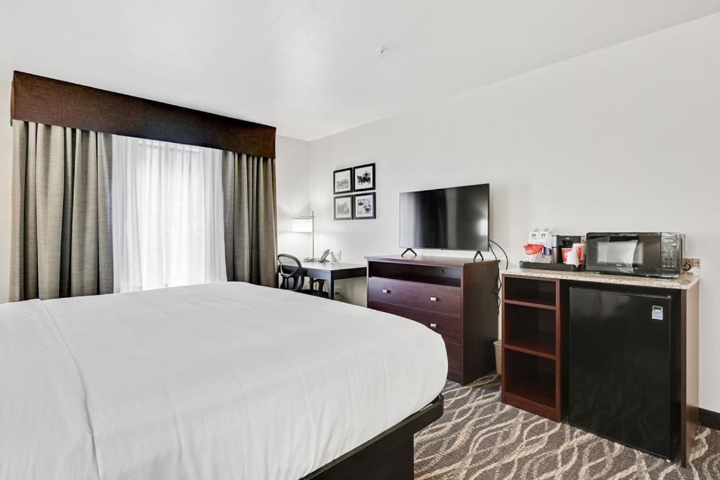 Cobblestone Hotel & Suites - Mosinee 외부 사진